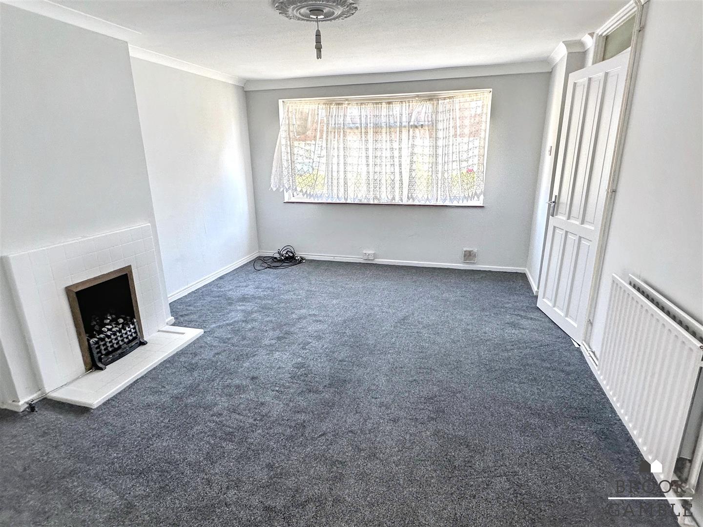 2 Bedroom House. Iden Street in Eastbourne,  2
